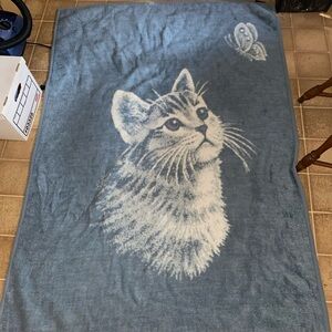 Blue Cat and Butterfly Blanket Cannon
Ibena